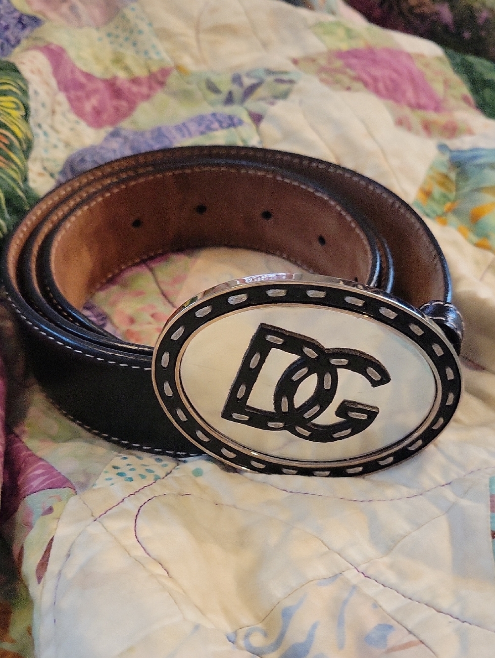 Dolce & Gabbana Black Leather Belt with White Oval DG Buckle
